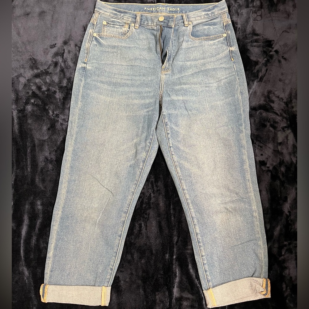 Pre owned American Eagle Outfitters Denim Mom cropped Jeans